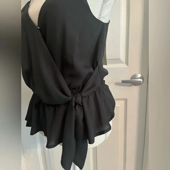 SHE + SKY Black Scoop‎ Neck Sleeveless Layered Tiered Tank Top - M. NWT - Picture 11 of 13